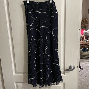 Ladies size 4 navy skirt by east 5th